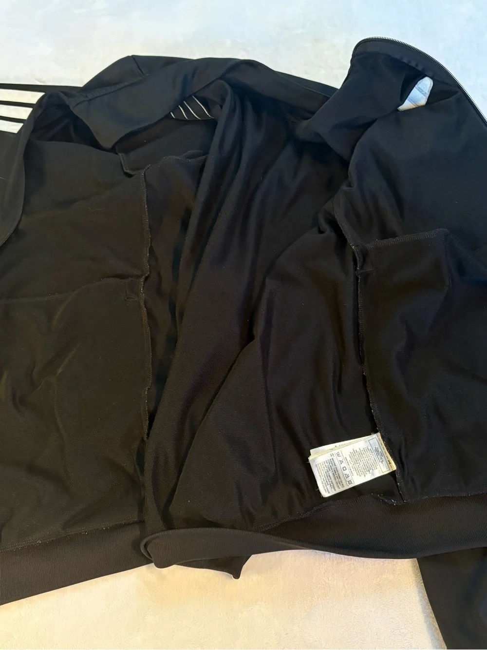 adidas Men’s Black Track Suit Jacket and Joggers with 3 White Stripes Size Large